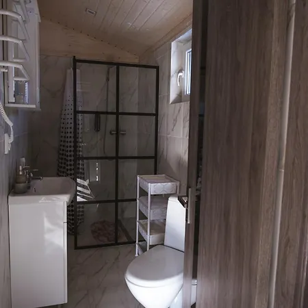 Familyhata Holiday home Dzembronia